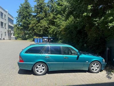 Mercedes C200