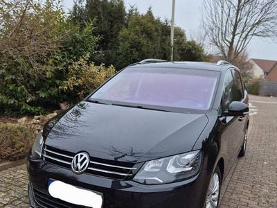 Second-hand VW Sharan Highline 170 CP (125 kW) 2011 Negru Monovolum