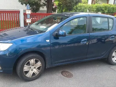 Używany Dacia Sandero 73 KM (53 kW) 2016 Niebieski Hatchback