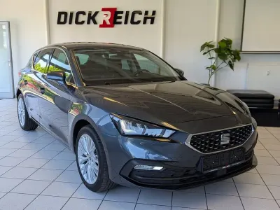 Używany Seat Leon XCELLENCE 150 KM (110 kW) 2022 Szary Sedan/Limuzyna