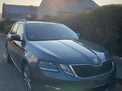 Grau Gebraucht 2017 Skoda Octavia Drive Kombi | 13.200 € (Guter Preis)