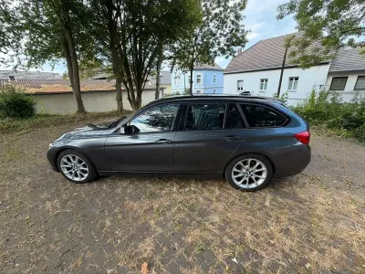 Gebraucht BMW 318 136 PS (100 kW) 2015 Silber Limousine