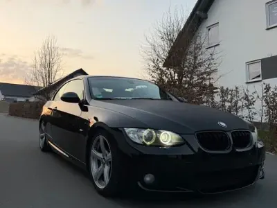 Gebraucht BMW 320 Cabriolet Comfort Edition 170 PS (125 kW) 2008 Schwarz Cabrio