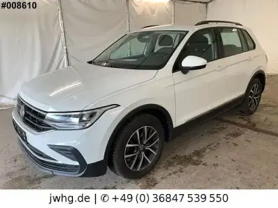 Gebraucht VW Tiguan Life 150 PS (110 kW) 2022 Pure white (metallic) SUV