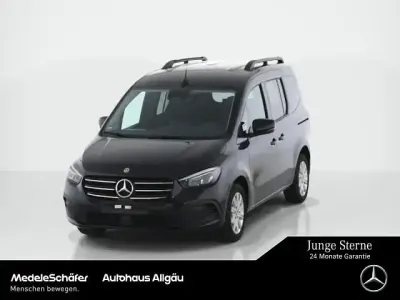 Gebraucht Mercedes T180 Progressive 131 PS (96 kW) 2025 Schwarz Van / Kleinbus