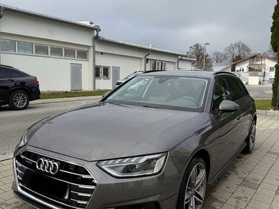 Grau Gebraucht 2021 Audi A4 Advanced Kombi | 24.100 € (Etwas zu teuer)