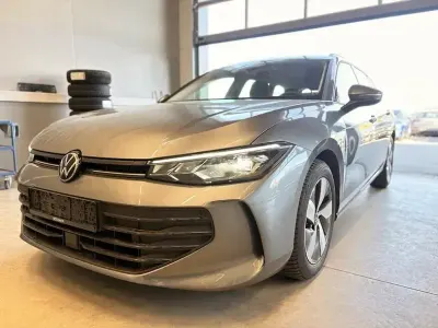 Begagnad VW Passat 150 HK (110 kW) 2024 Grå Kombi