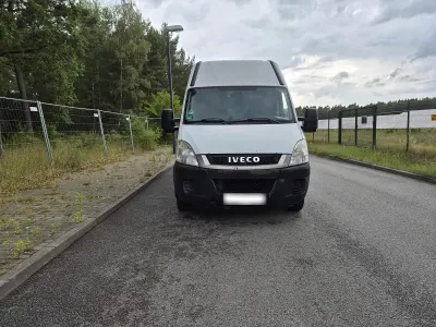 Gebraucht Iveco Daily 126 PS (92 kW) 2010 Weiß Van / Kleinbus
