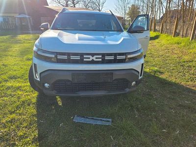 Second-hand Dacia Duster Journey 140 CP (102 kW) 2025 Alb SUV