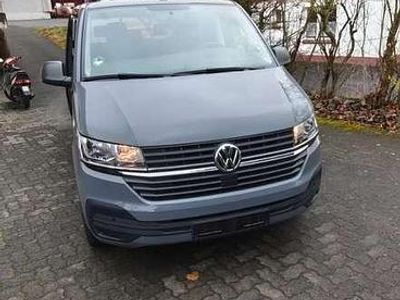 Gebraucht VW Multivan Trendline 150 PS (110 kW) 2021 Grau Van