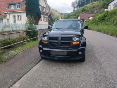Gebraucht Dodge Nitro 177 PS (130 kW) 2008 Schwarz SUV