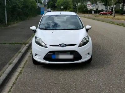Gebraucht Ford Fiesta 69 PS (50 kW) 2011 Weiß Limousine