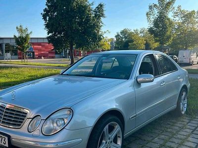 Mercedes E280