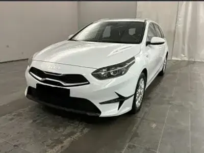 Gebraucht Kia Ceed Sportswagon Vision 136 PS (100 kW) 2023 Weiß Kombi