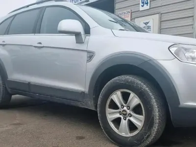 Gebraucht Chevrolet Captiva LS 136 PS (100 kW) 2010 Silber SUV