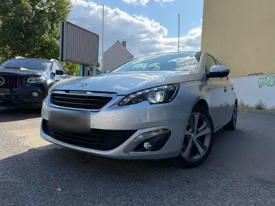 Gebraucht Peugeot 308 131 PS (96 kW) 2016 Silber Limousine