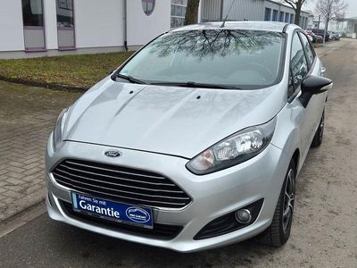 Gebraucht Ford Fiesta Trend 101 PS (74 kW) 2014 Silber Kleinwagen