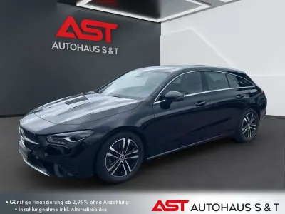 Gebraucht Mercedes CLA180 Shooting Brake 136 PS (100 kW) 2023 Schwarz Kombi