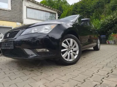 Gebraucht Seat Leon Style 105 PS (77 kW) 2014 "universo" schwarz Kleinwagen