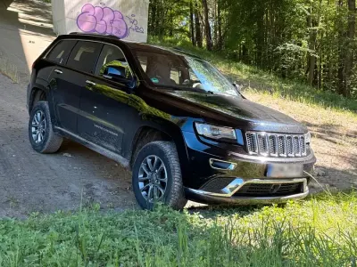 Gebraucht Jeep Grand Cherokee Summit 245 PS (180 kW) 2014 Schwarz SUV