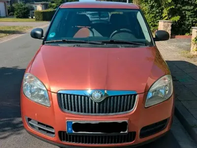 Gebraucht Skoda Fabia 70 PS (51 kW) 2008 Orange Limousine