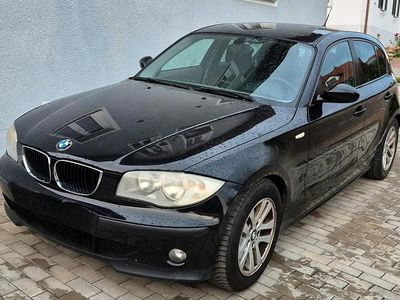 Gebraucht BMW 118 122 PS (89 kW) 2006 Schwarz Kleinwagen
