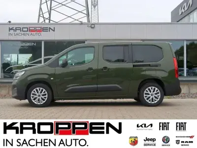 Nouă Fiat Doblò 136 CP (100 kW) 2025 Verde Monovolum