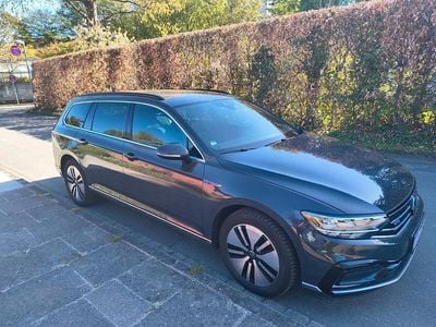 Usata VW Passat GTE 218 CV (160 kW) 2020 Grigio Station wagon