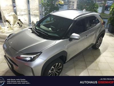 Gebraucht Toyota Yaris Cross Team 131 PS (96 kW) 2024 Silber SUV