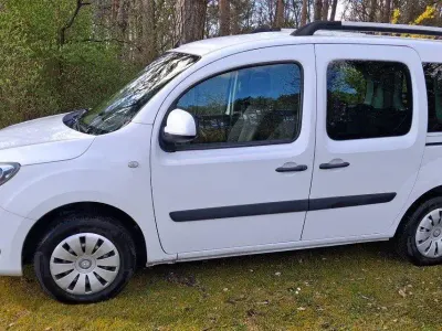 Używany Mercedes R500 90 KM (66 kW) 2014 Biały Minivan