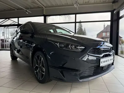 Neu Kia Ceed Sportswagon Spirit 140 PS (102 kW) 2025 (h8g) dark penta metal m Kombi