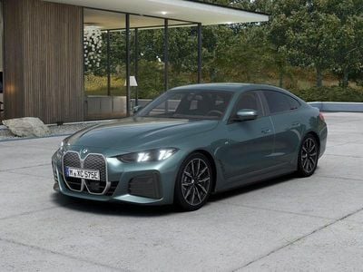 Nuova BMW i4 M Sport 250 kW (340 CV) 2026 Verde Berlina