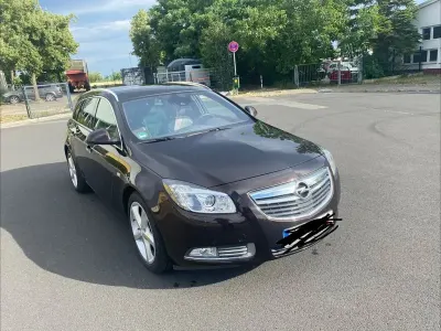 Gebraucht Opel Insignia 194 PS (142 kW) 2012 Braun Kombi