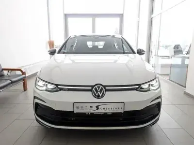 Gebraucht VW Golf VIII R-line 150 PS (110 kW) 2022 Weiß Limousine