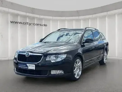Gebraucht Skoda Superb Ambition 200 PS (147 kW) 2013 Schwarz Kombi
