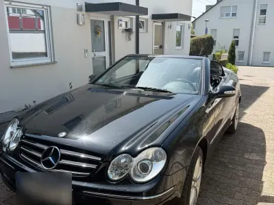 Begagnad Mercedes CLK320 224 HK (164 kW) 2008 Svart Cab