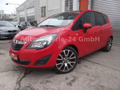 Gebraucht Opel Meriva Design Edition 120 PS (88 kW) 2011 Rot Van / Kleinbus