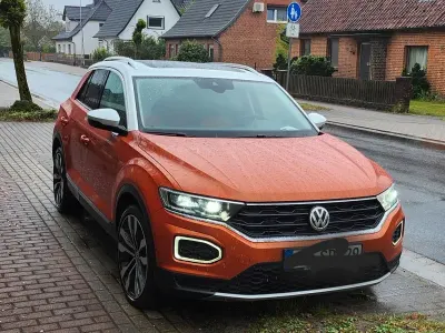 Second-hand VW T-Roc Style 116 CP (85 kW) 2018 Portocaliu SUV