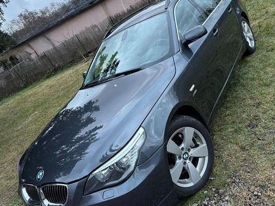 Grau Gebraucht 2009 BMW 530 Exclusive Kombi | 8.990 € (Teuer)
