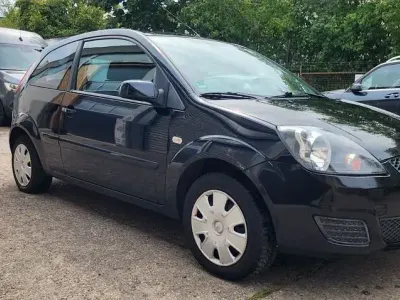 Gebraucht Ford Fiesta Ghia 97 PS (71 kW) 2008 Schwarz Kleinwagen