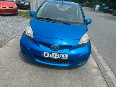 Gebraucht Toyota Aygo Club 68 PS (50 kW) 2009 Blau Kleinwagen