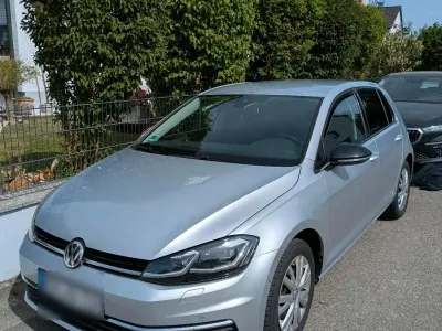 Second-hand VW Golf VII IQ Drive 116 CP (85 kW) 2020 Argintiu Berlinǎ
