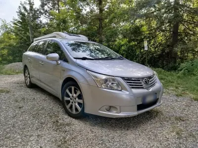 Gebraucht Toyota Avensis Executive 177 PS (130 kW) 2009 Silber Kombi