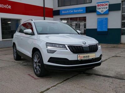 Weiß Gebraucht 2020 Skoda Karoq Style SUV | 20.990 € (Fairer Preis)