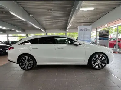 Gebraucht Mercedes CLA200 Shooting Brake Progressive 150 PS (110 kW) 2020 Digitalweiss Kombi