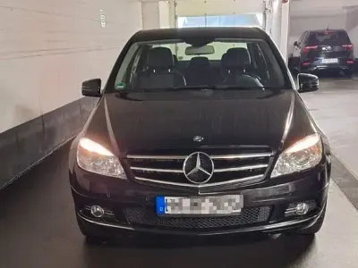 Gebraucht Mercedes C200 184 PS (135 kW) 2010 Schwarz Limousine