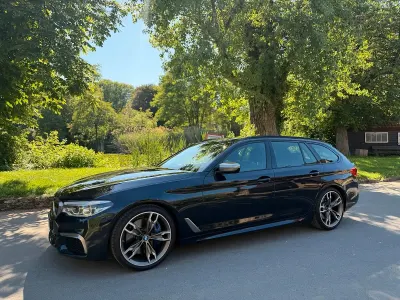 Używany BMW M550 Sport Line 400 KM (294 kW) 2021 Czarny Sedan/Limuzyna