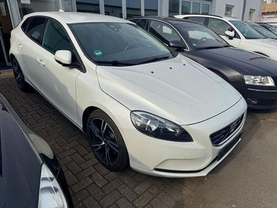 Gebraucht Volvo V40 R-Design 120 PS (88 kW) 2015 Weiß Limousine