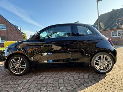 Schwarz Gebraucht 2022 Fiat 500e Icon Kleinwagen | 15.350 € (Superpreis)