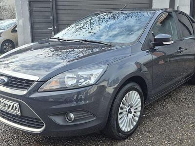 Gebraucht Ford Focus Titanium 136 PS (100 kW) 2010 Grau Limousine
